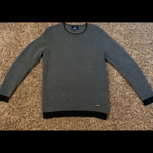 Auden Cavill sweater great condition size small - Picture 4 of 4
